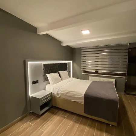 Ortakoy Aysem Sultan Isztambul