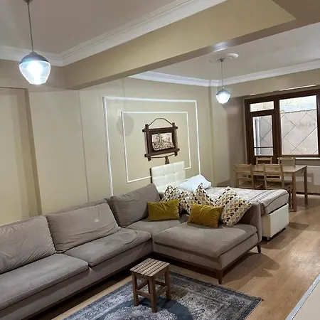 Ortakoy Aysem Sultan Isztambul